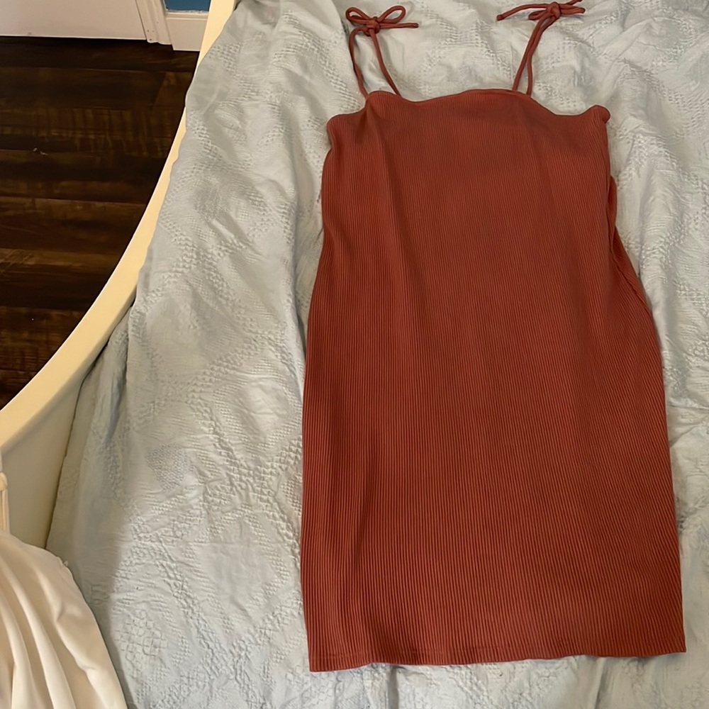 pink dress
